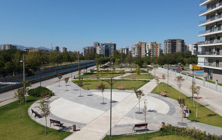 Bayraklı’nın modern parkı açılıyor